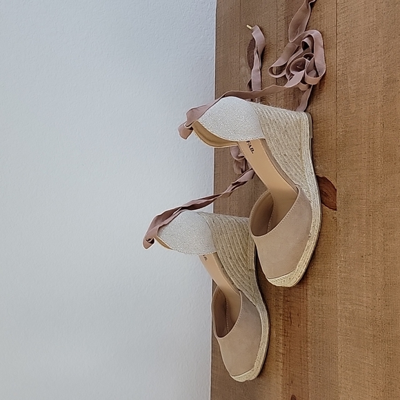 JustFab Nicoletta Espadrille Wedge - Wide Width 7 - Picture 2 of 8